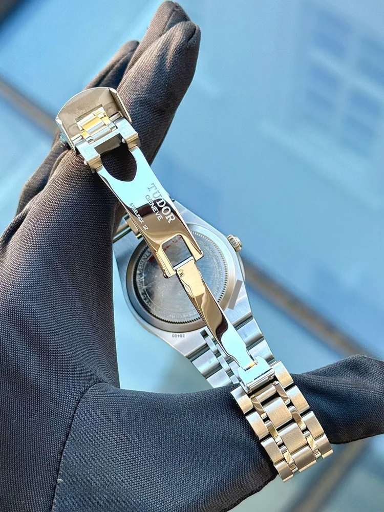 Tudor Royal 28400-0011 UNWORN 2023